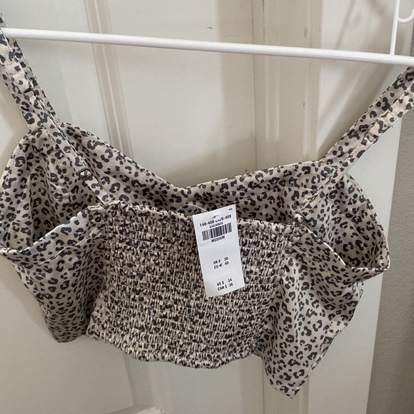 Abercrombie & Fitch Animal Print Crop Top - Picture 3 of 4